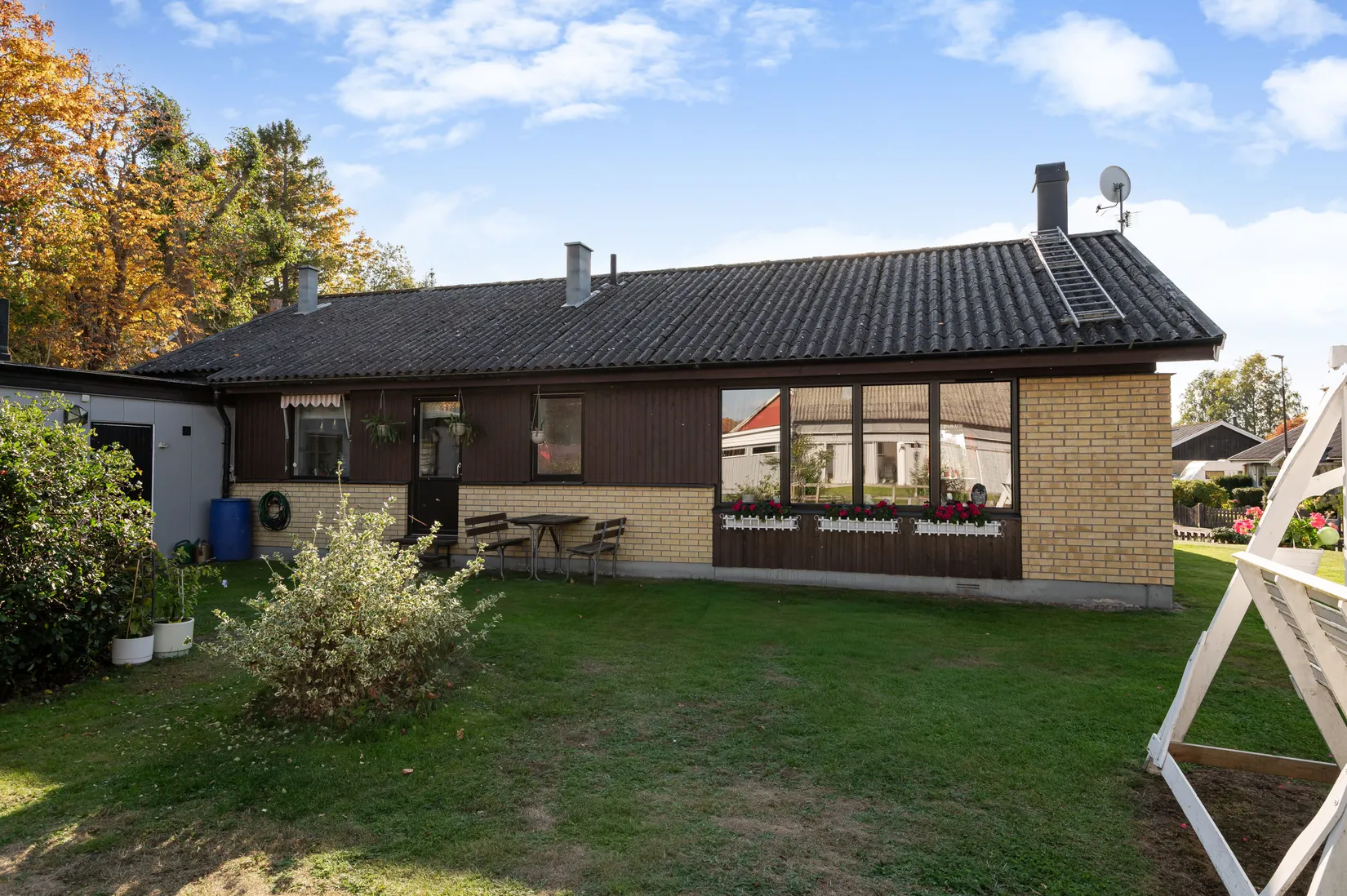 Villa, Råckavägen 17, Tjällmo, Motala