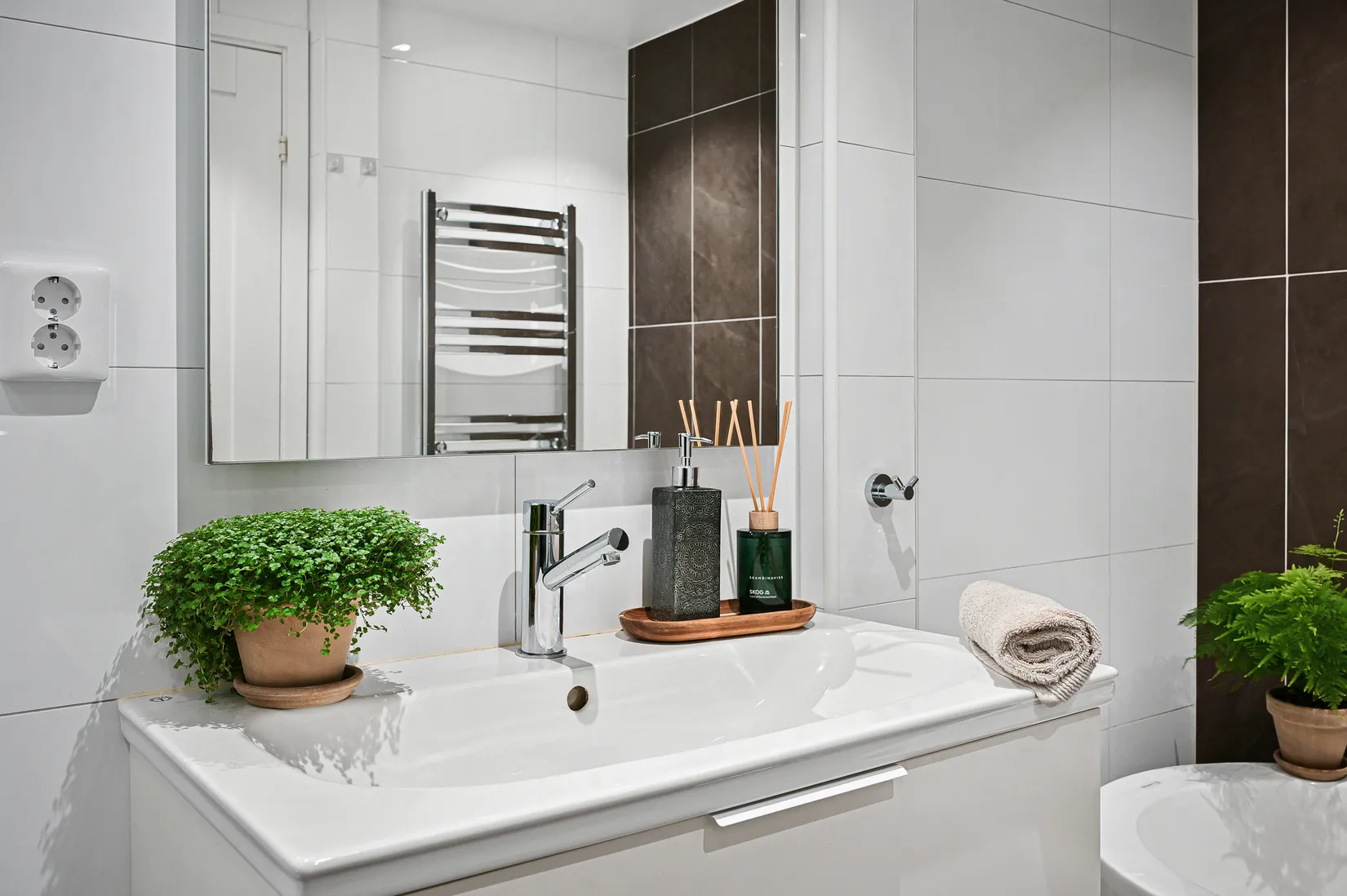 Radhus, Öringe Strandväg 27, Öringe, Tyresö