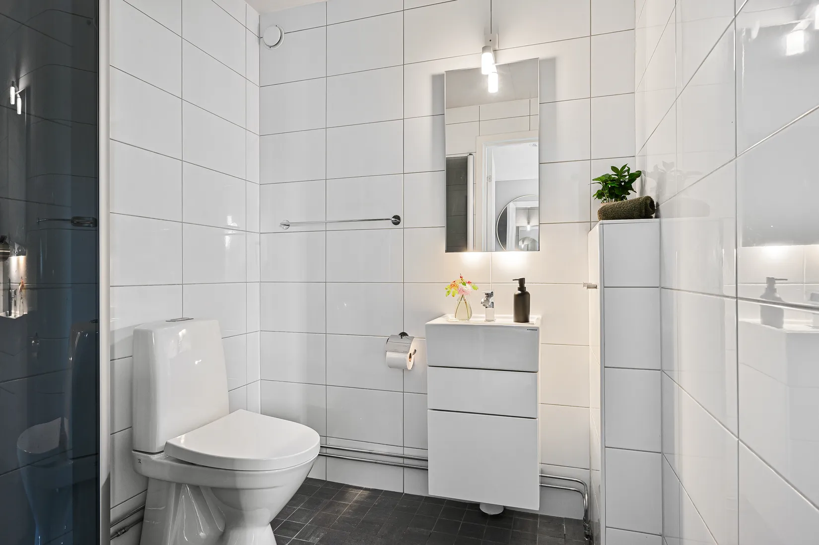 Radhus, Öringe Strandväg 27, Öringe, Tyresö