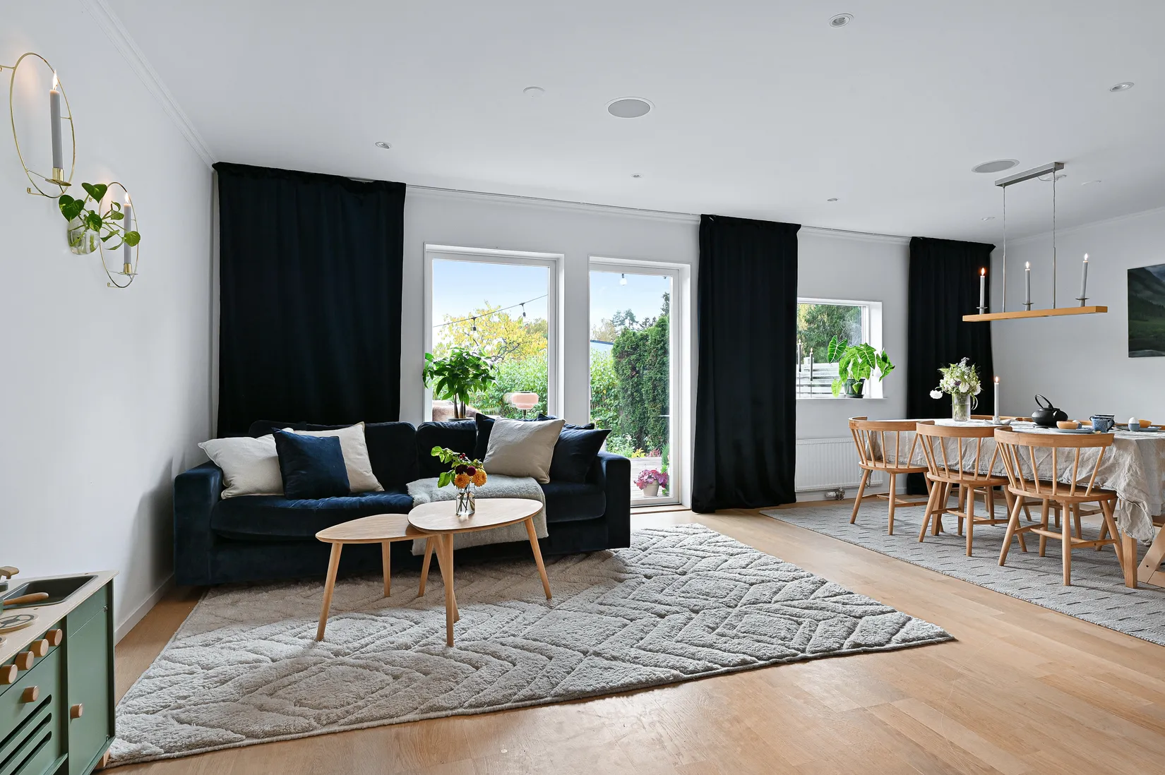 Radhus, Öringe Strandväg 27, Öringe, Tyresö