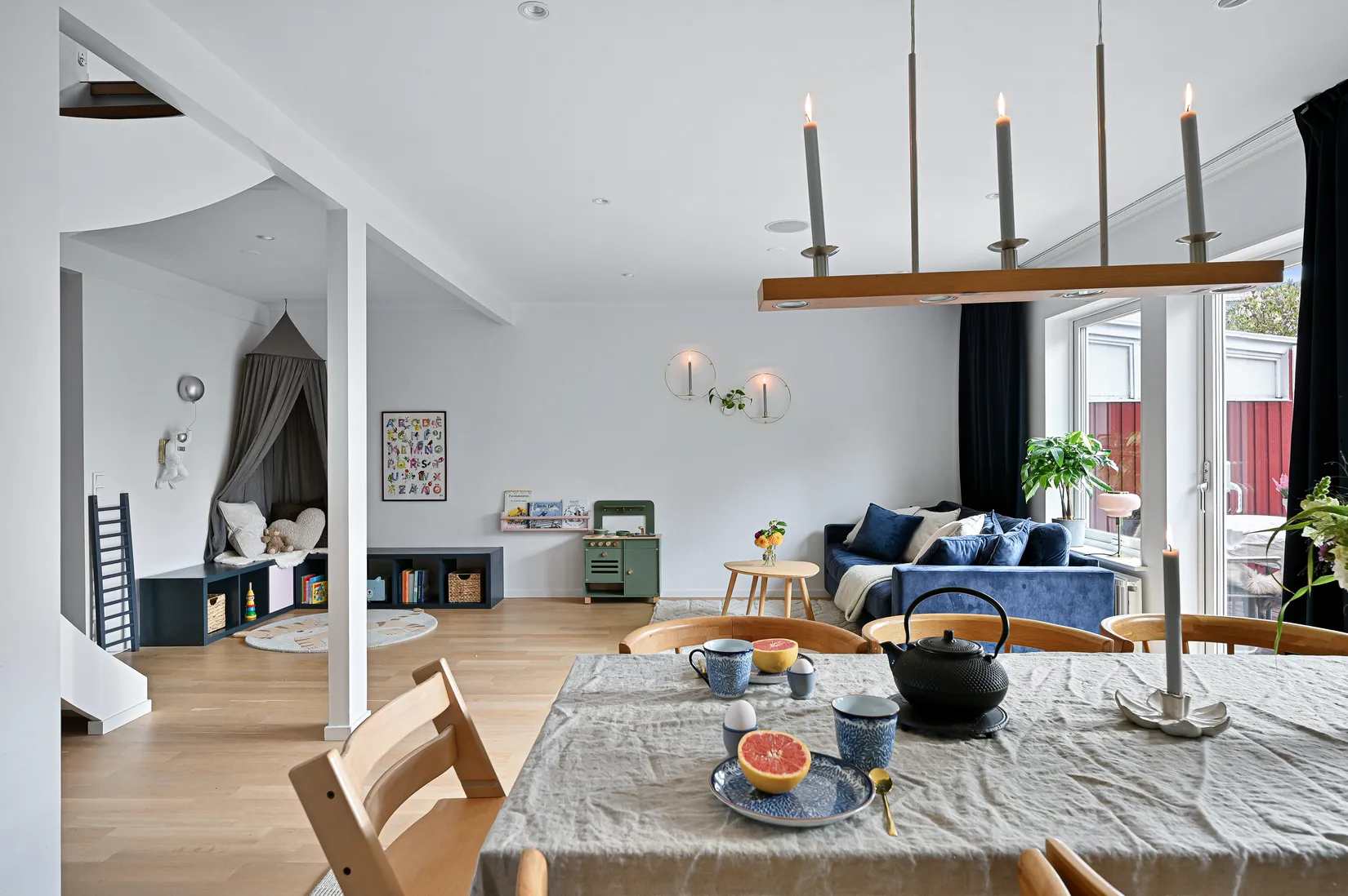 Radhus, Öringe Strandväg 27, Öringe, Tyresö