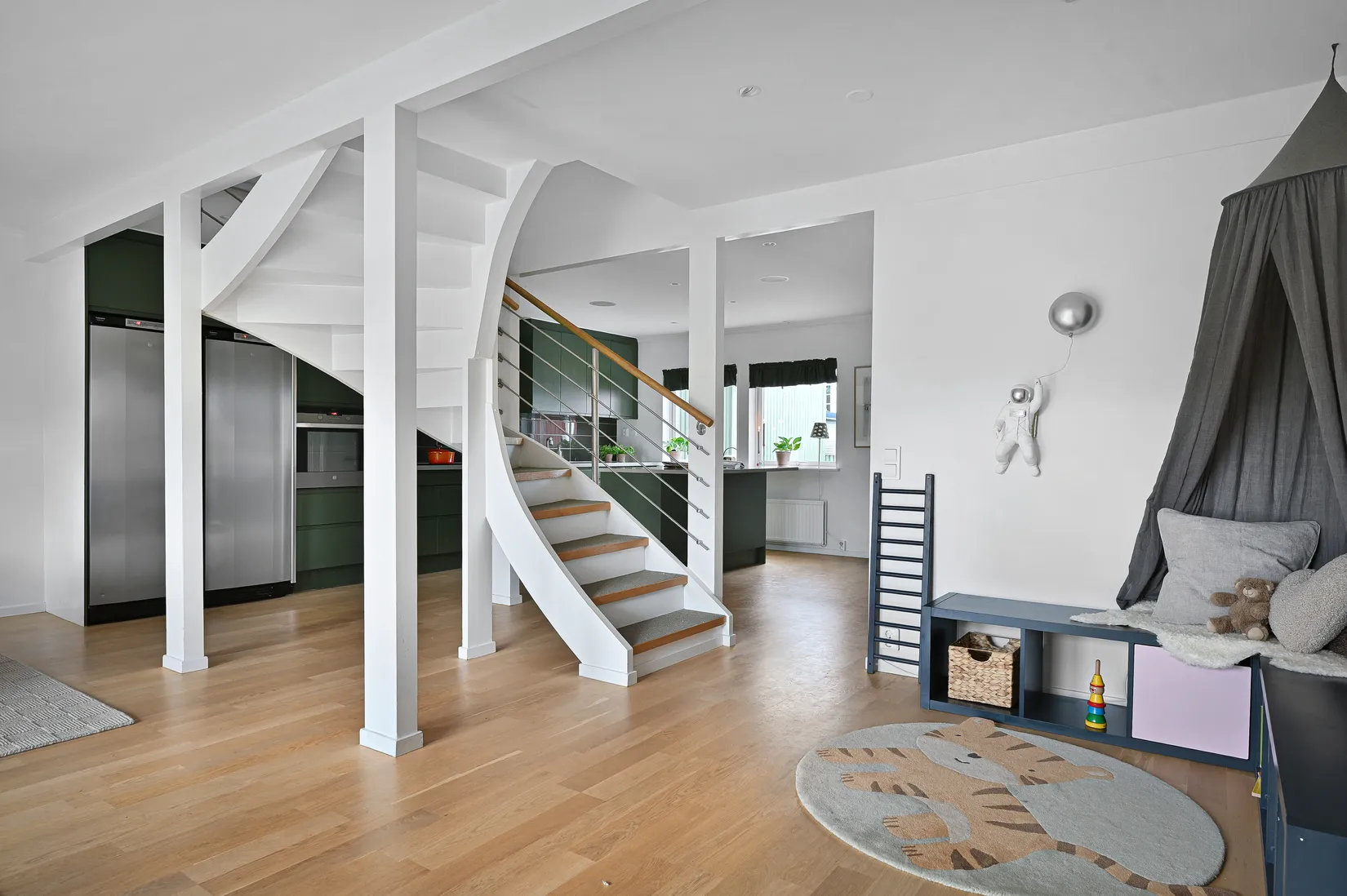 Radhus, Öringe Strandväg 27, Öringe, Tyresö