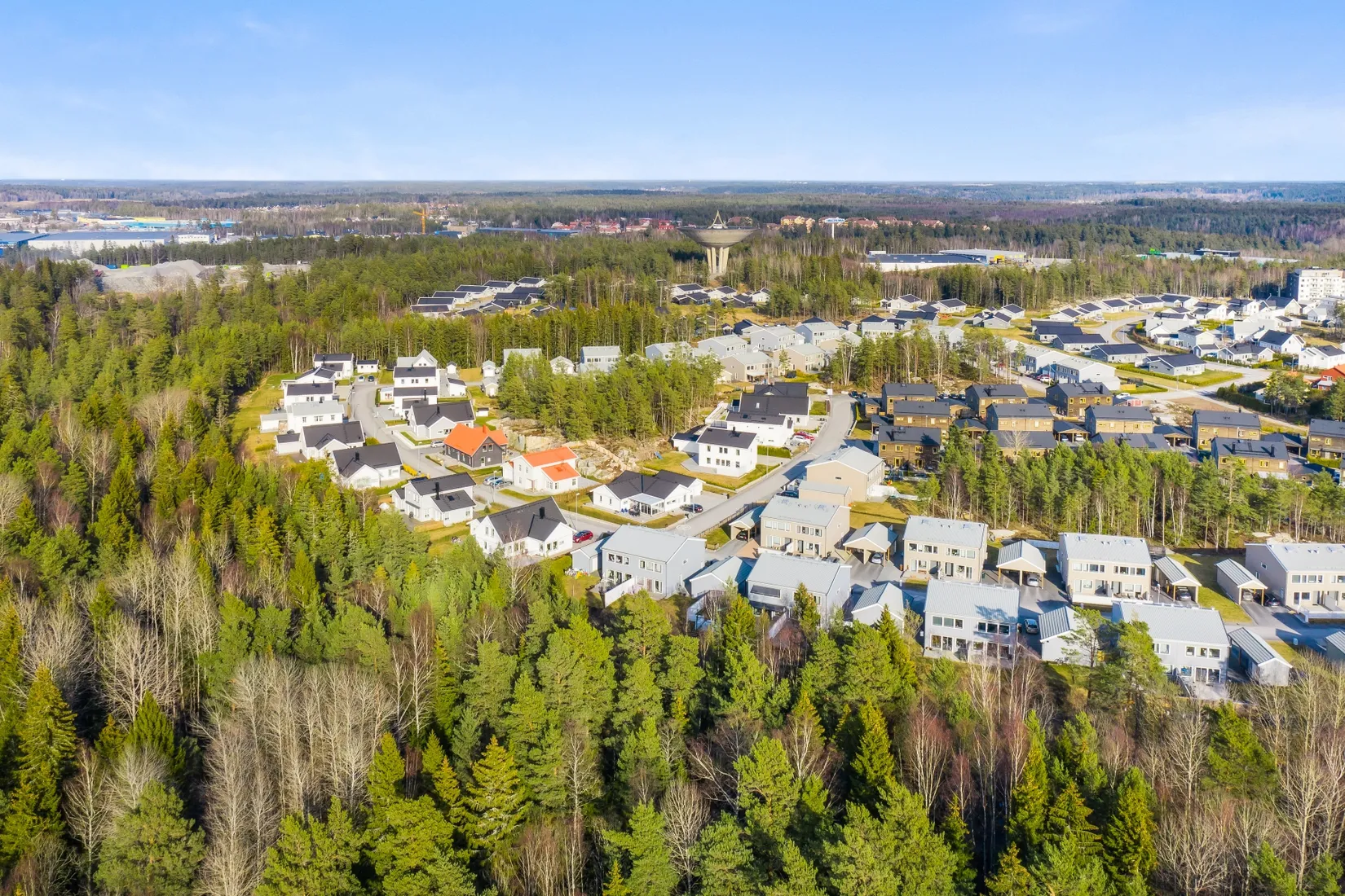 Radhus, Lillmossvägen 12B, Kungsängen/Norrboda, Upplands-Bro