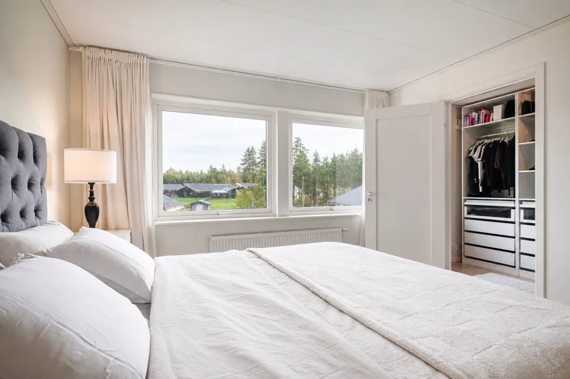 Radhus, Lillmossvägen 12B, Kungsängen/Norrboda, Upplands-Bro