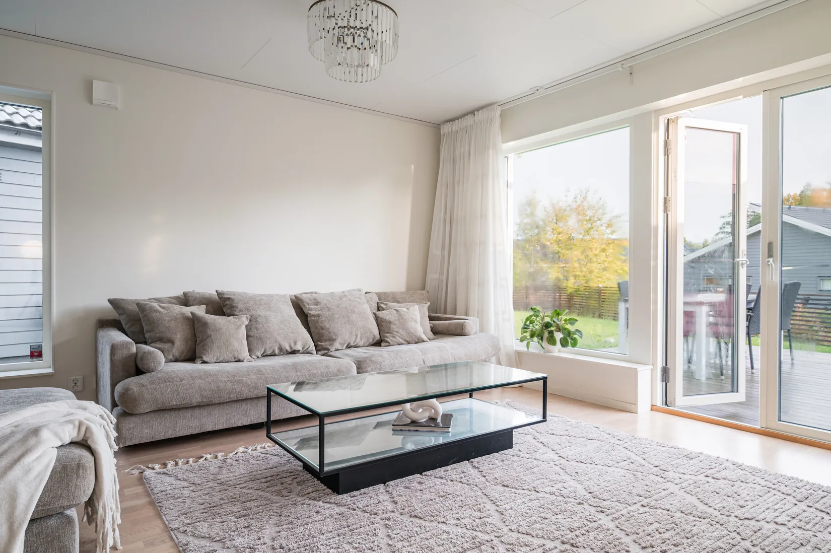 Radhus, Lillmossvägen 12B, Kungsängen/Norrboda, Upplands-Bro