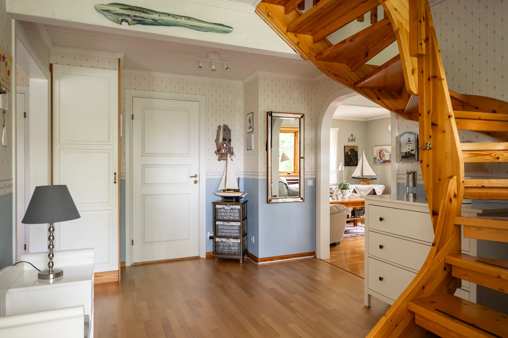 Villa, Kungshäll 4, Ekerö