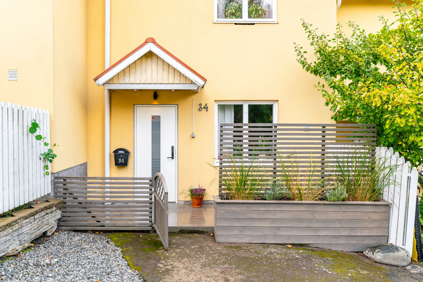 Radhus, Växthusvägen 34, Vega, Västerås