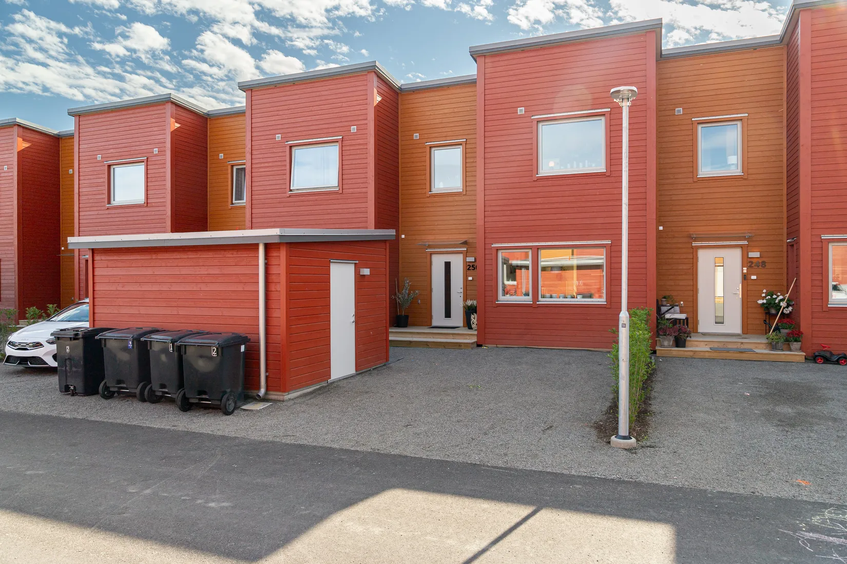 Radhus, Hjulaxelvägen 250, Gunsta, Uppsala