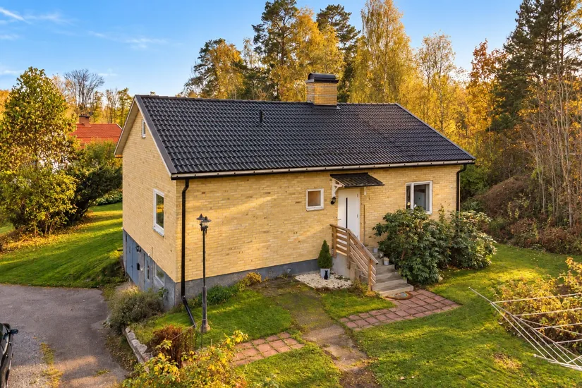 Villa, Vegagatan 5, Hälleforsnäs Centralt, Flen