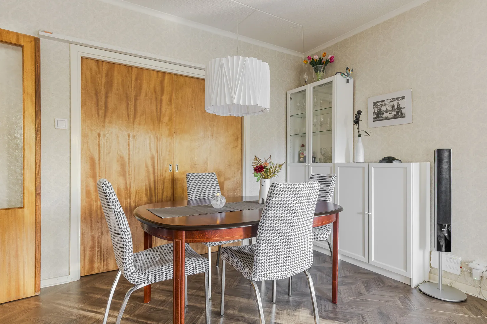 Villa, Vegagatan 5, Hälleforsnäs Centralt, Flen