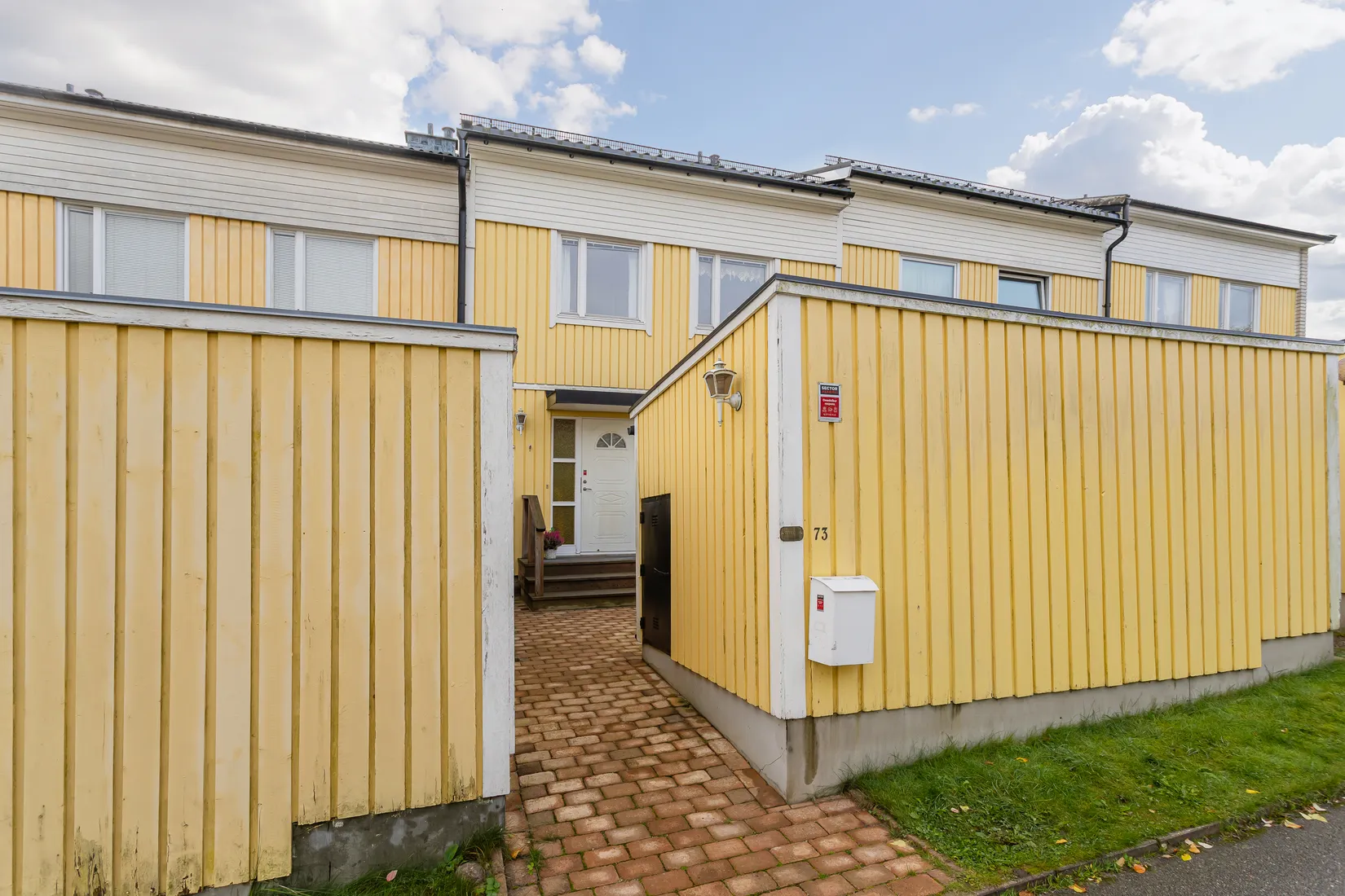 Radhus, Trädgårdsvägen 73, Töjnan, Sollentuna
