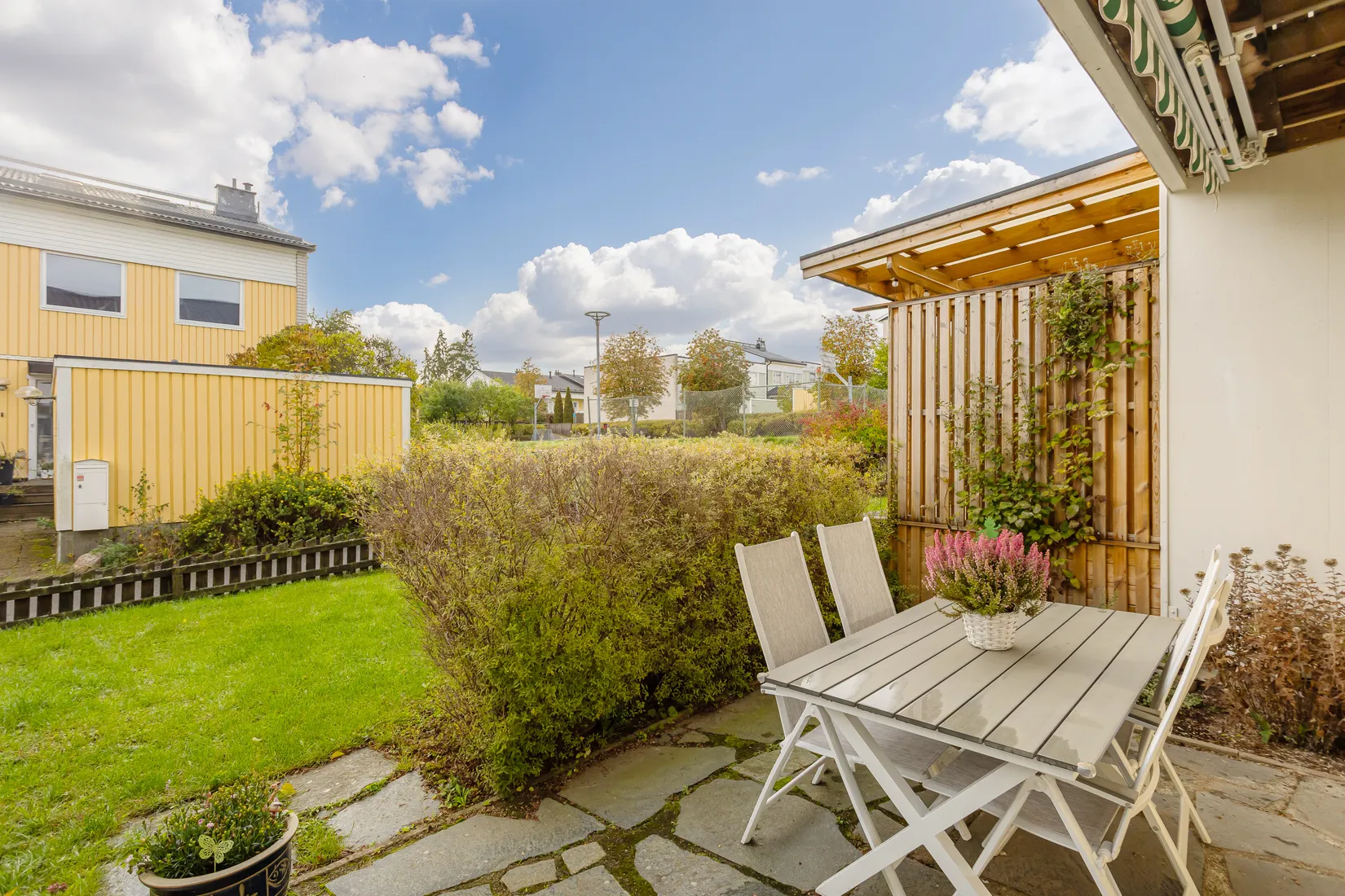 Radhus, Trädgårdsvägen 73, Töjnan, Sollentuna