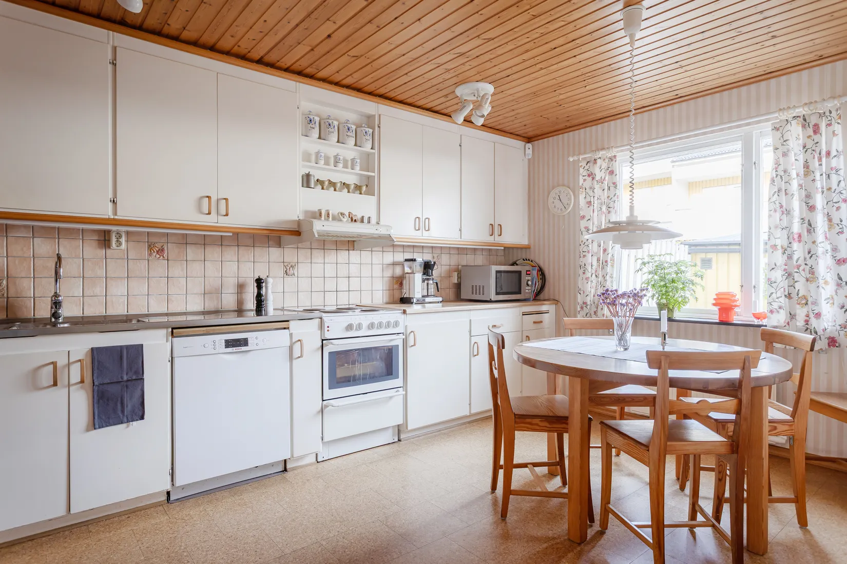 Radhus, Trädgårdsvägen 73, Töjnan, Sollentuna