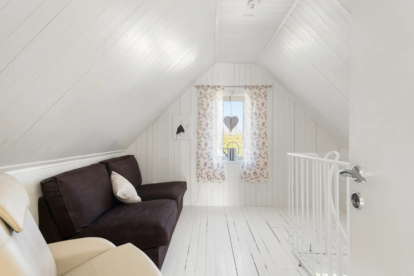Villa, Högsvägen 11, Örby, Mark