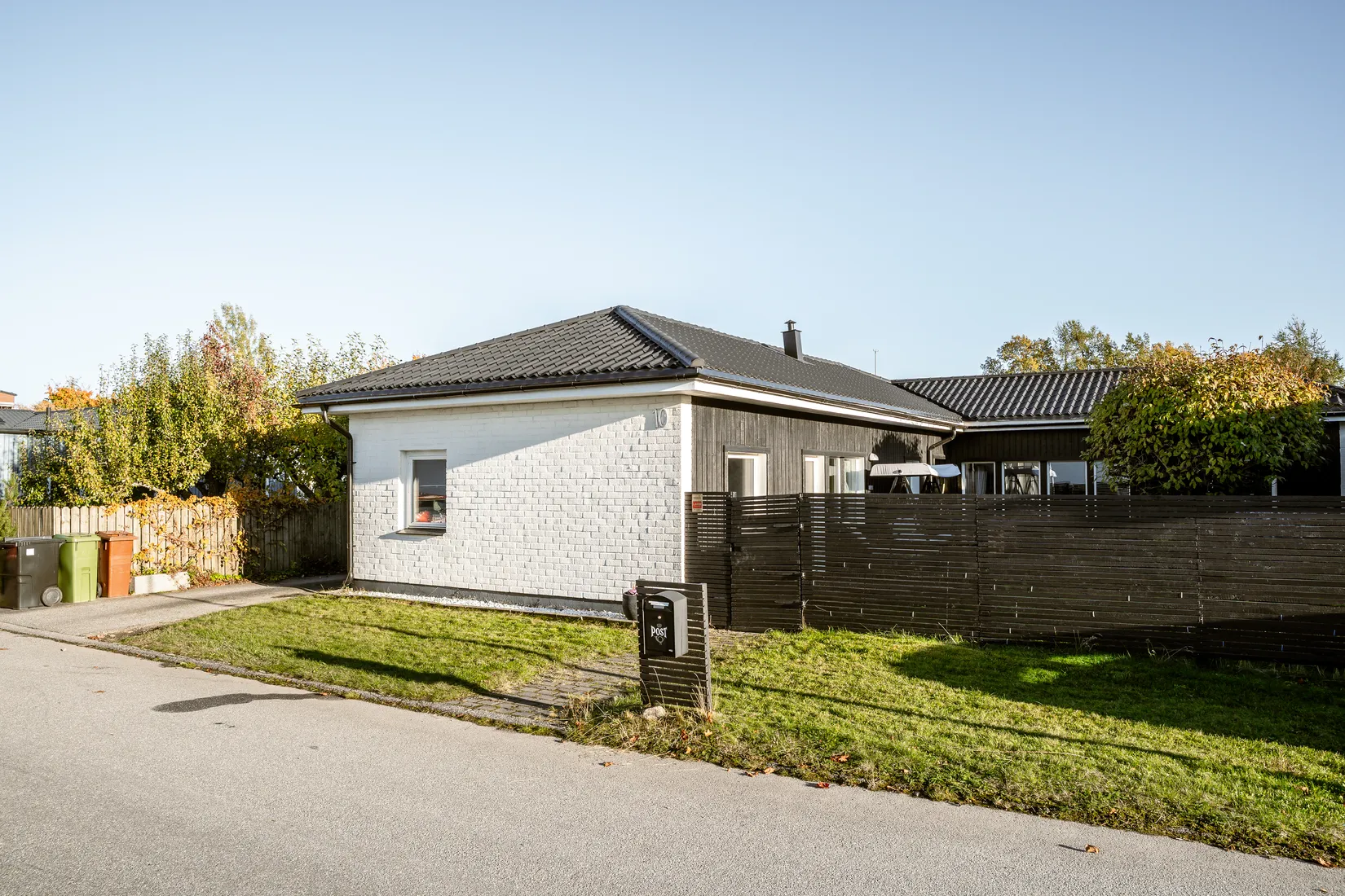 Villa, Färgkullagatan 10, Nordanby, Västerås
