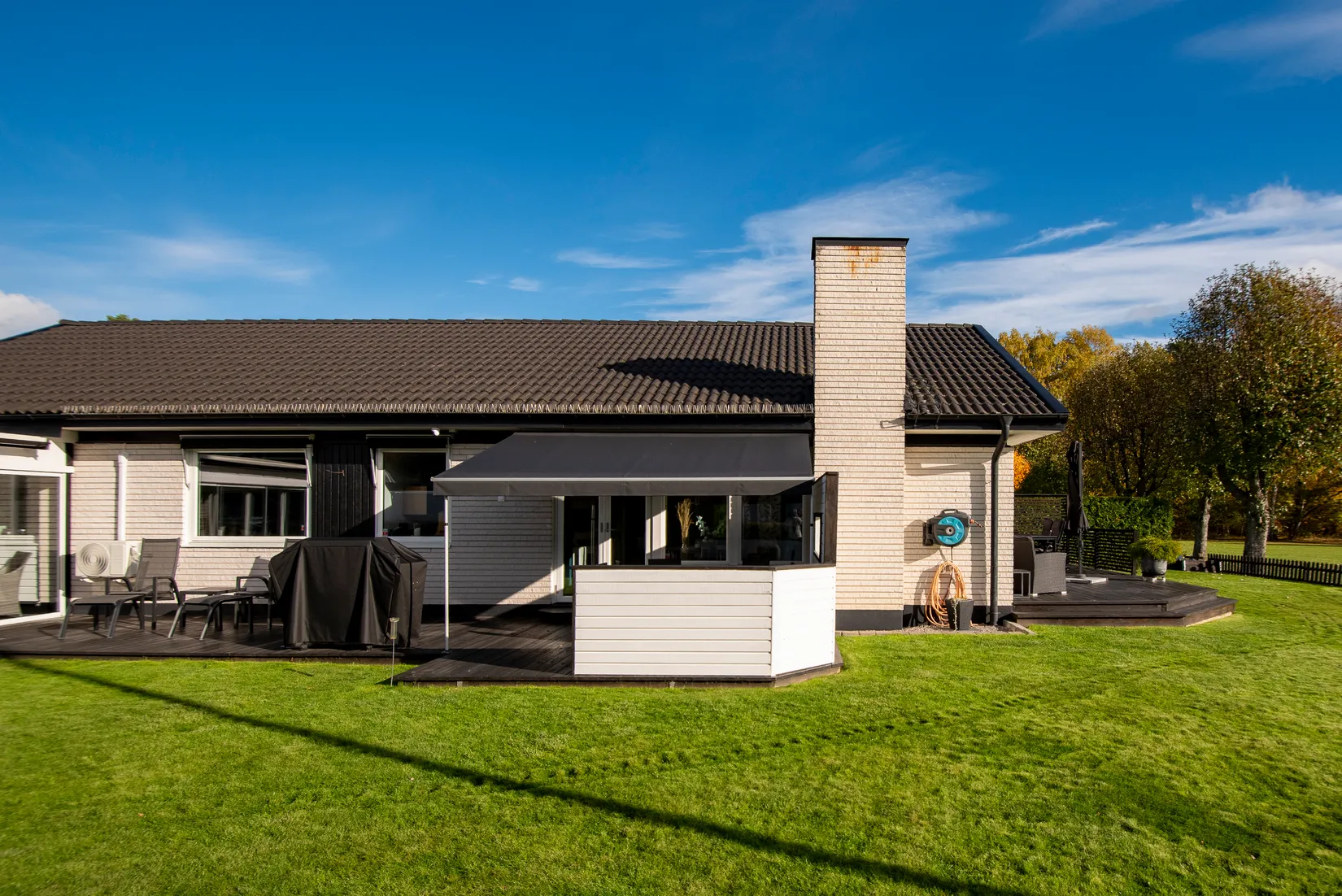 Villa, Orkangatan 6, Talltorp, Västerås