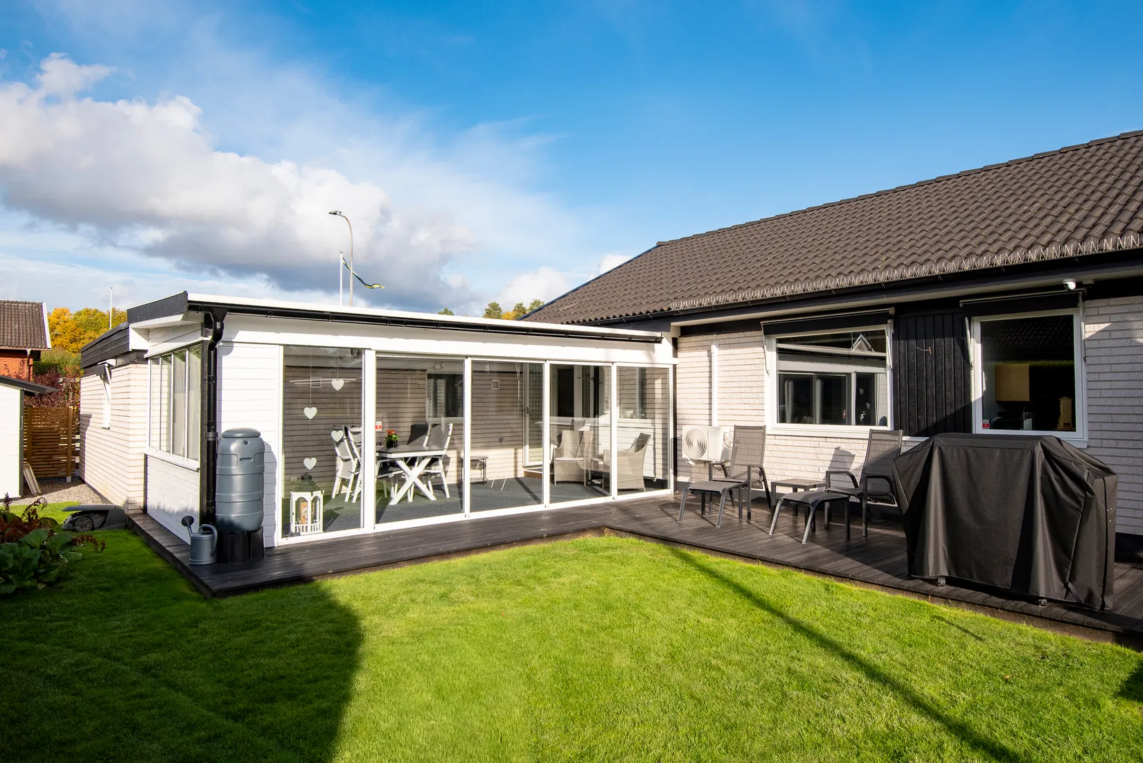 Villa, Orkangatan 6, Talltorp, Västerås