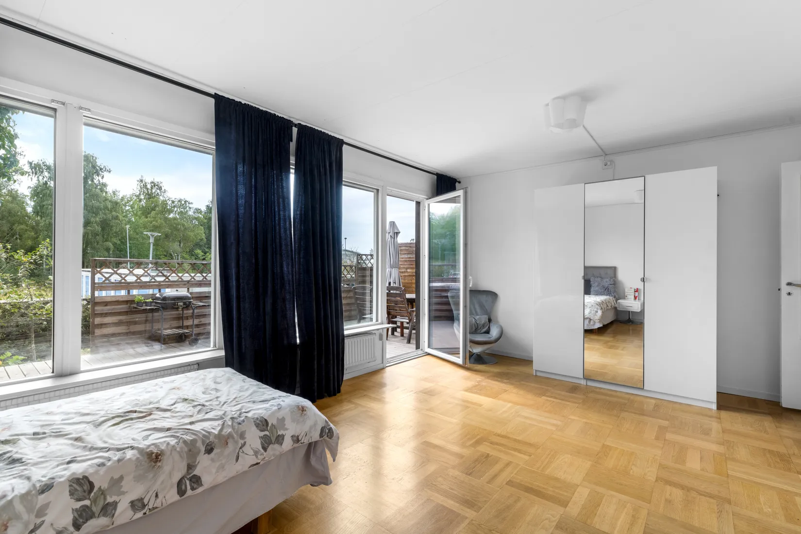 Radhus, Lärkstigen 3, Salem