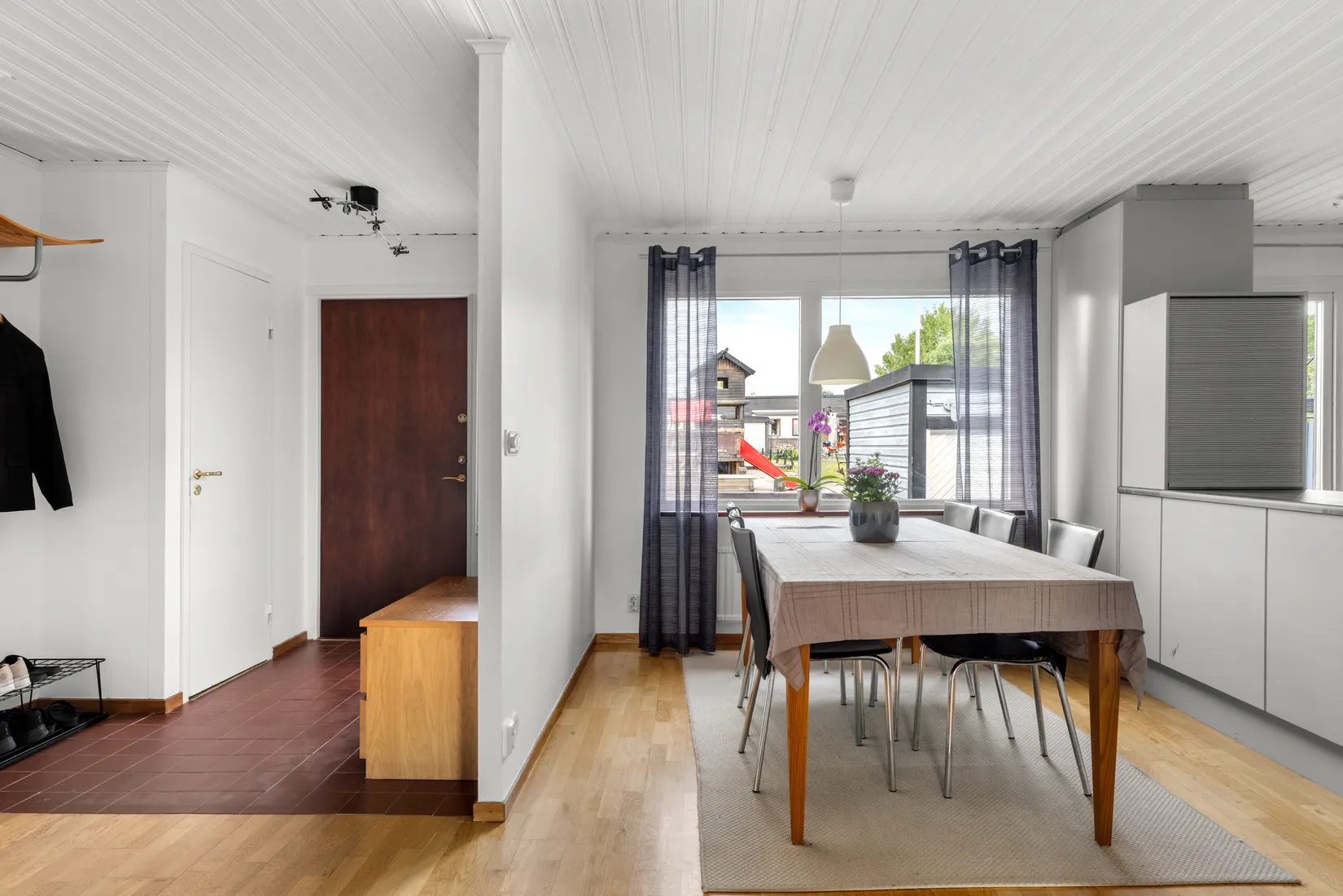 Radhus, Lärkstigen 3, Salem