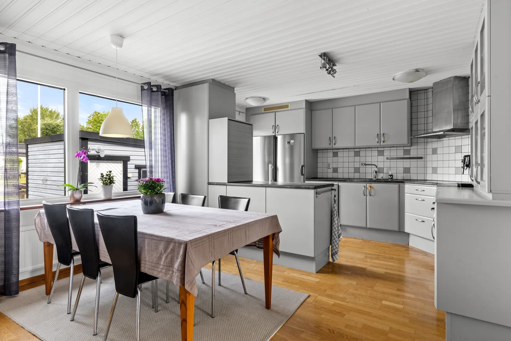 Radhus, Lärkstigen 3, Salem