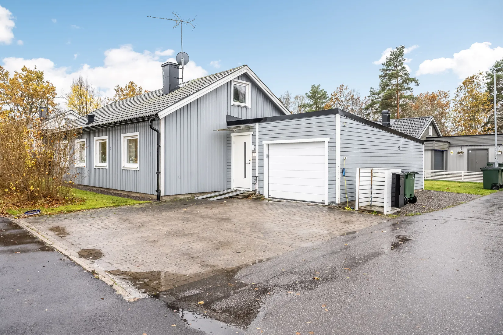 Villa, Grenadjärvägen 11, Viggestorp, Finspång