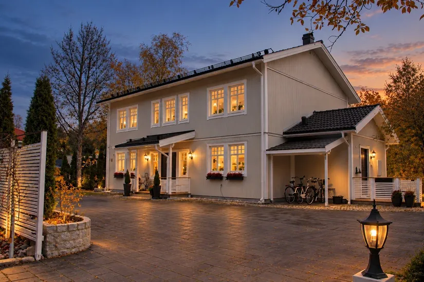 Villa, Murgrönsvägen 8, Botkyrka