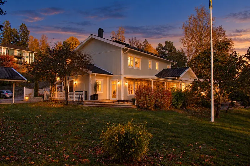 Villa, Murgrönsvägen 8, Botkyrka