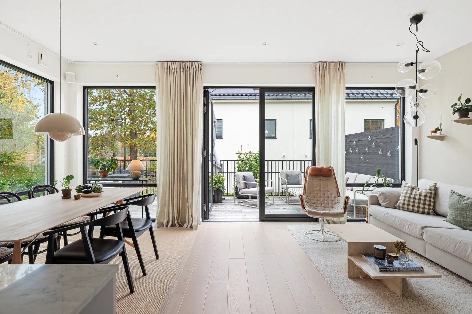 Radhus, Hugins Väg 18, Skuru - Nacka, Nacka