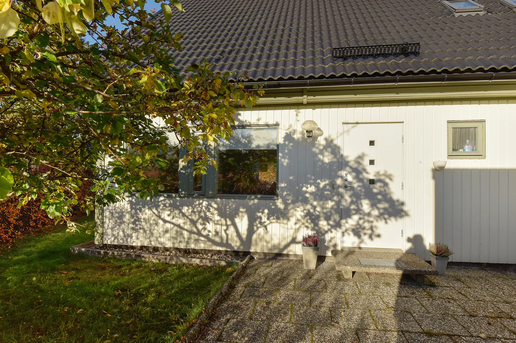 Radhus, Mandelgränd 9, Viksjö - Hummelmora, Järfälla