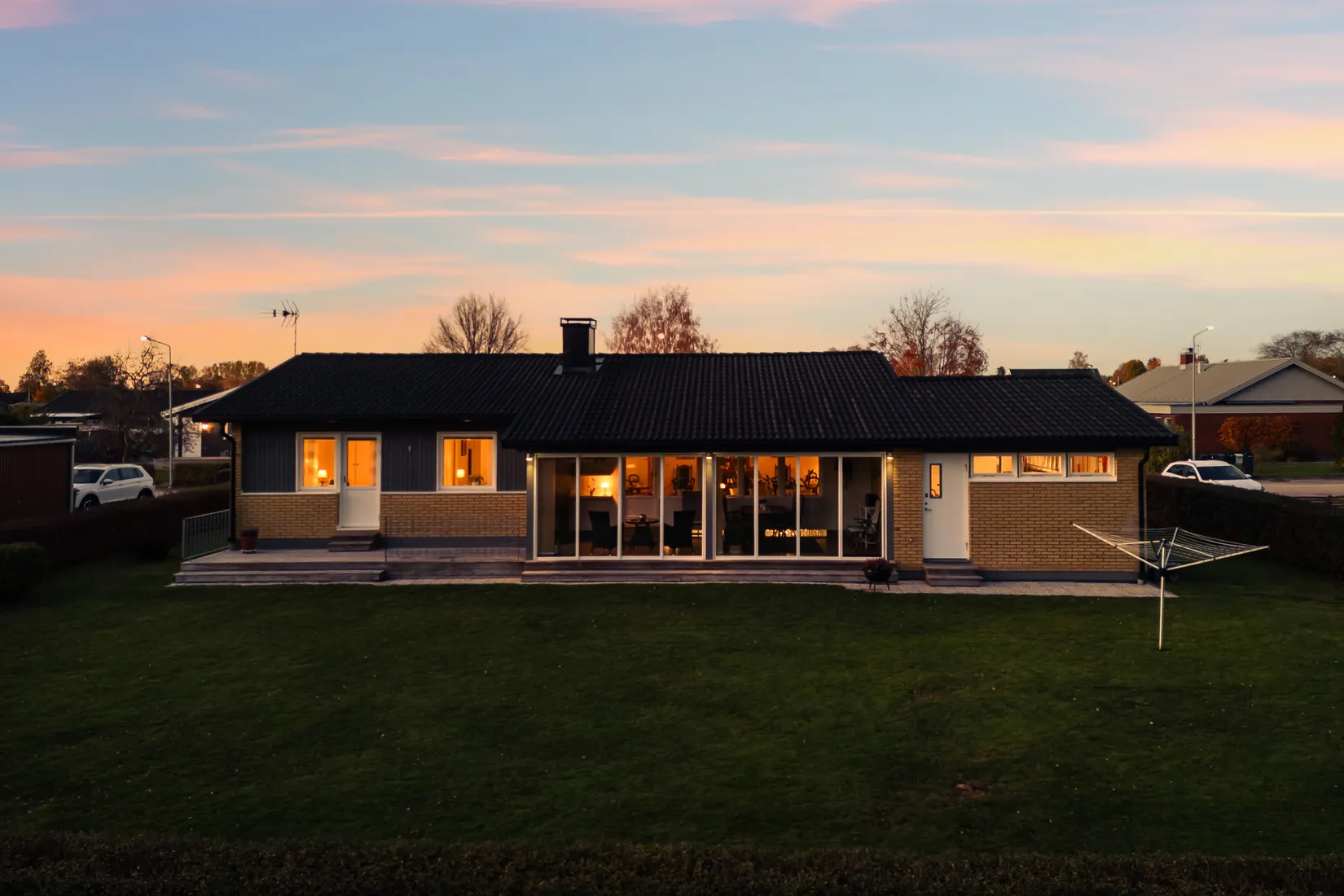 Villa, Almvägen 14, Töreboda
