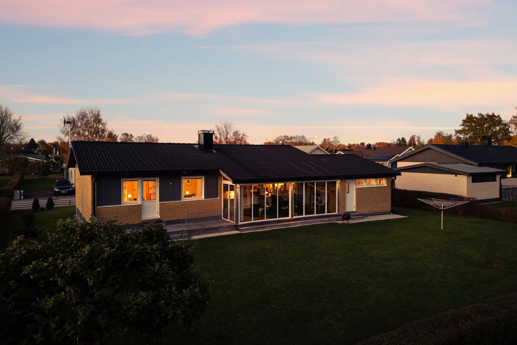 Villa, Almvägen 14, Töreboda