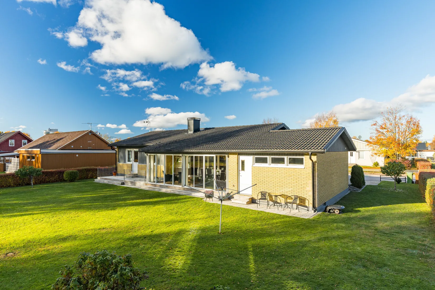 Villa, Almvägen 14, Töreboda