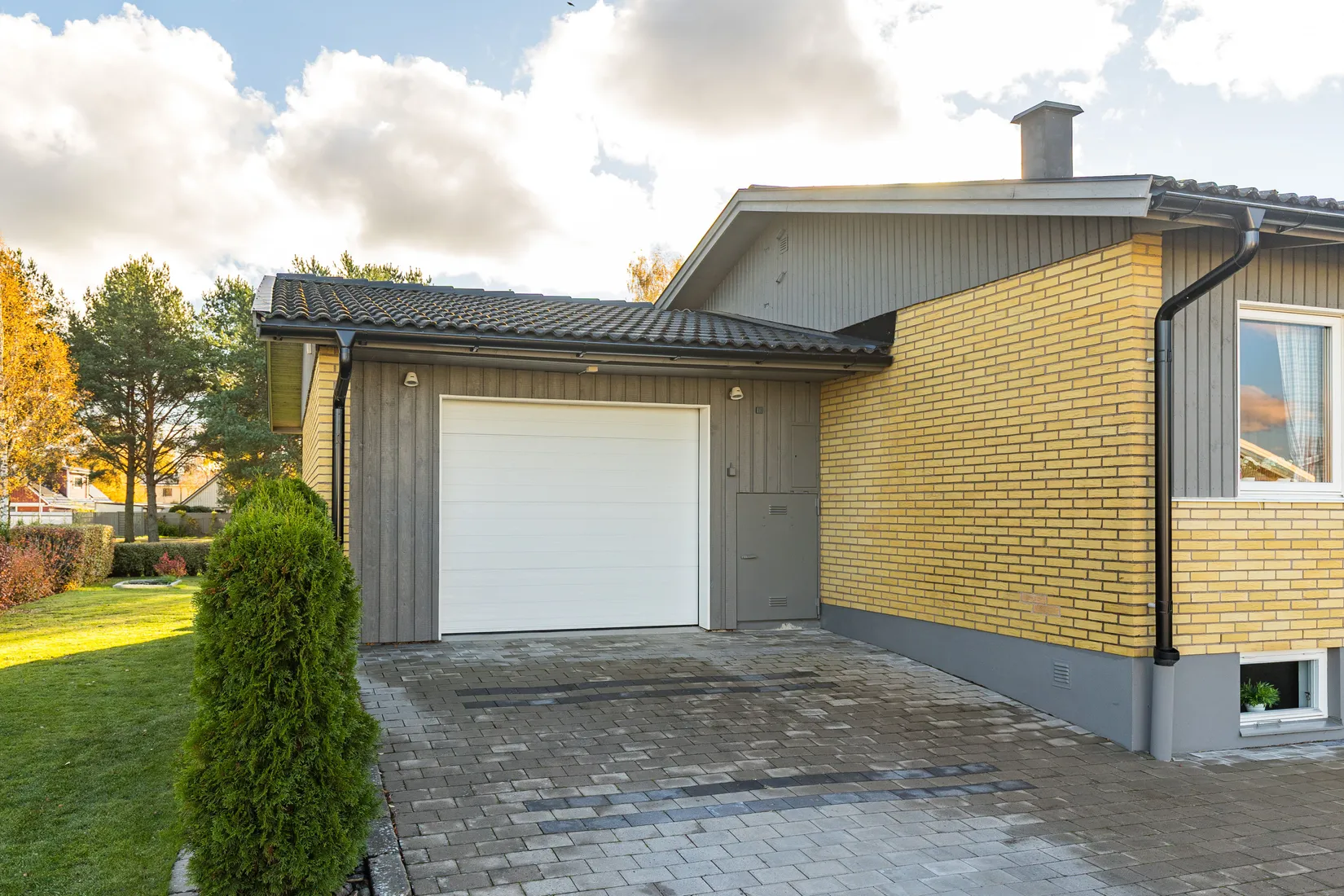 Villa, Almvägen 14, Töreboda