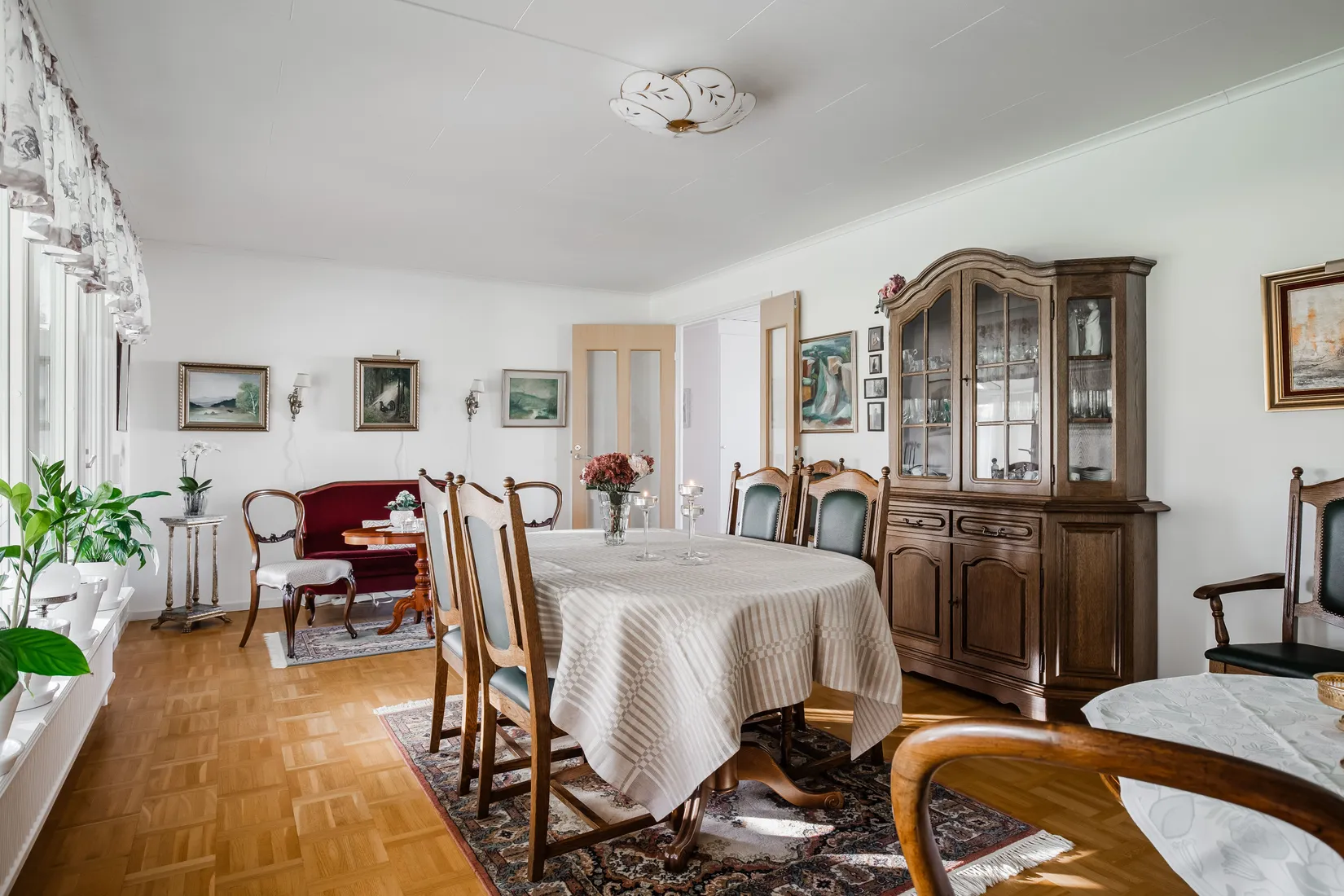 Villa, Almvägen 14, Töreboda