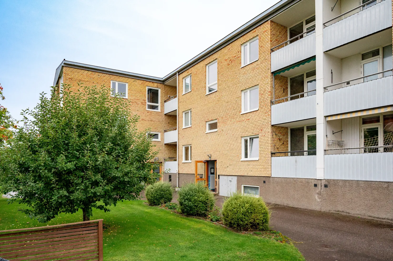 Bostadsrätt, Almgatan 2B, Vara