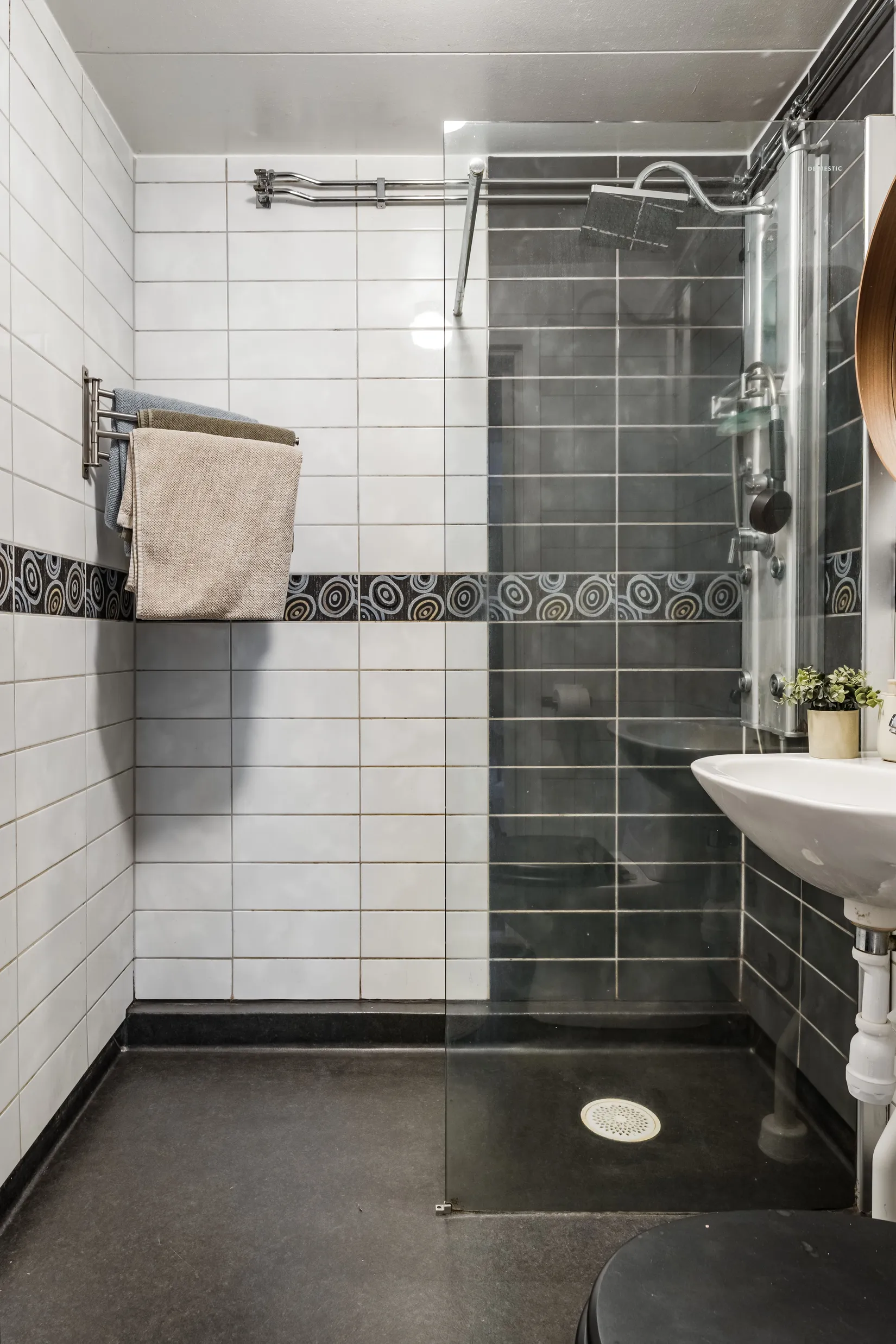 Bostadsrätt, Skolmästaregatan 6, Örebro
