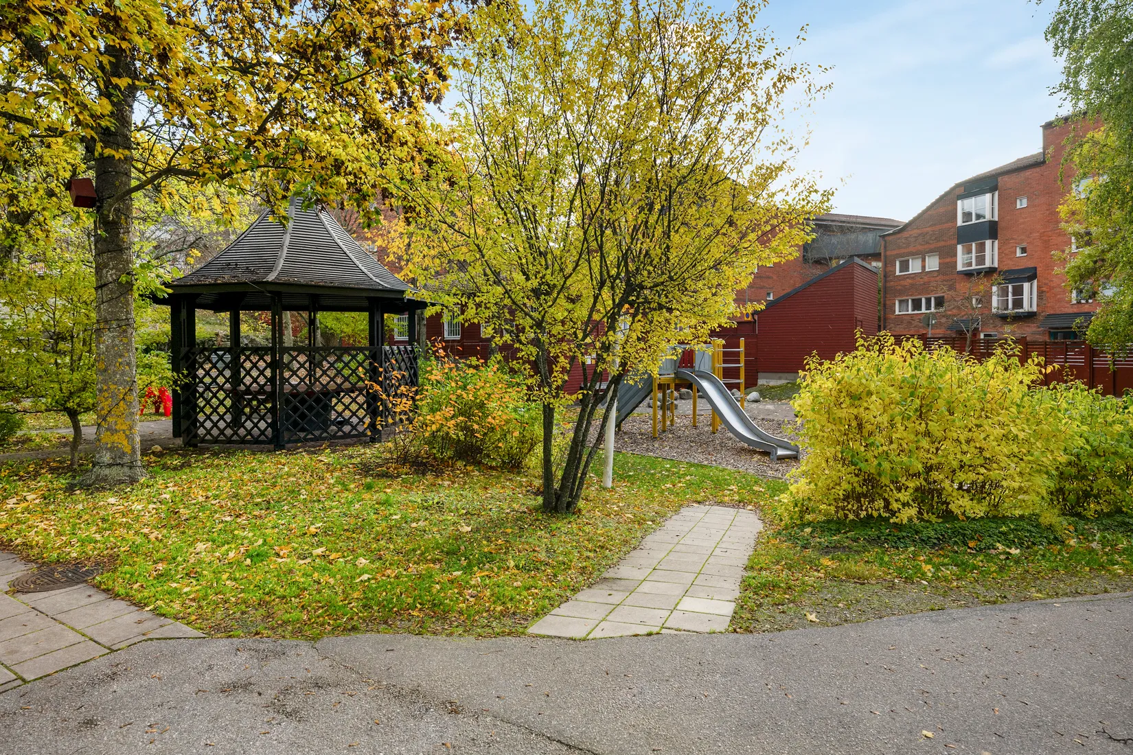 Bostadsrätt, Pilotgatan 16, 1tr, Skarpnäck, Stockholm