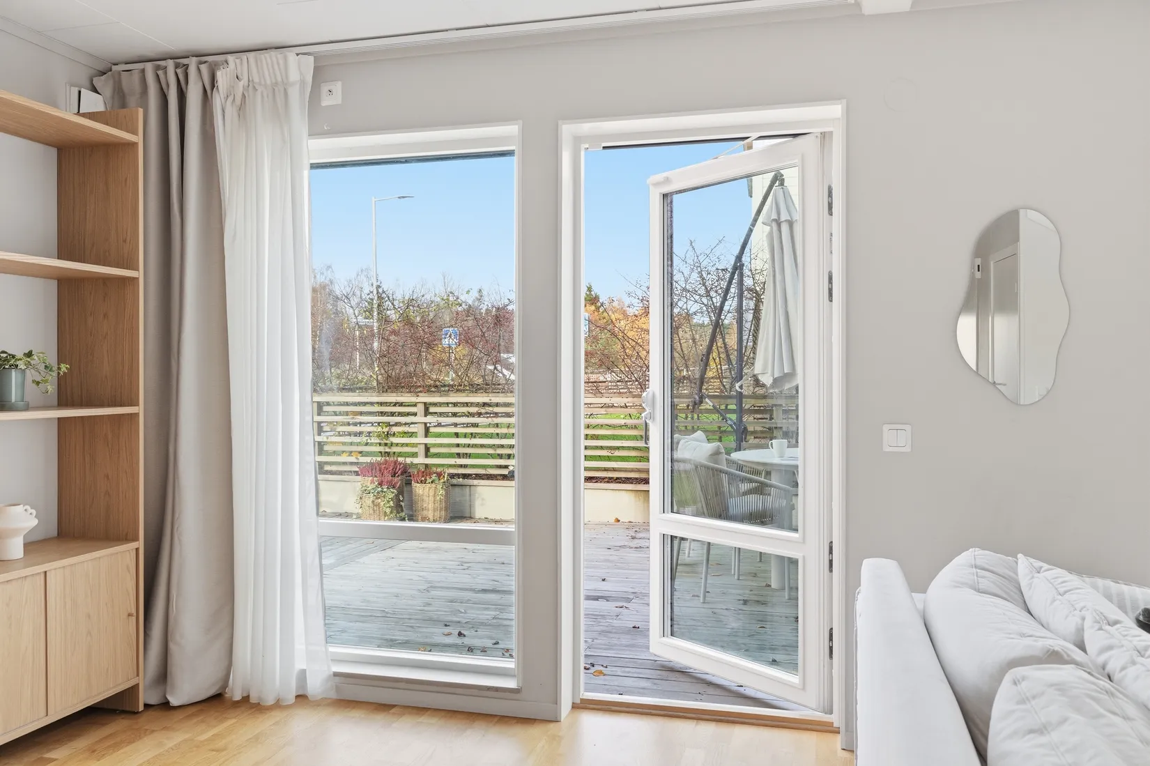 Villa, Runhällsgatan 1, Fresta, Upplands Väsby