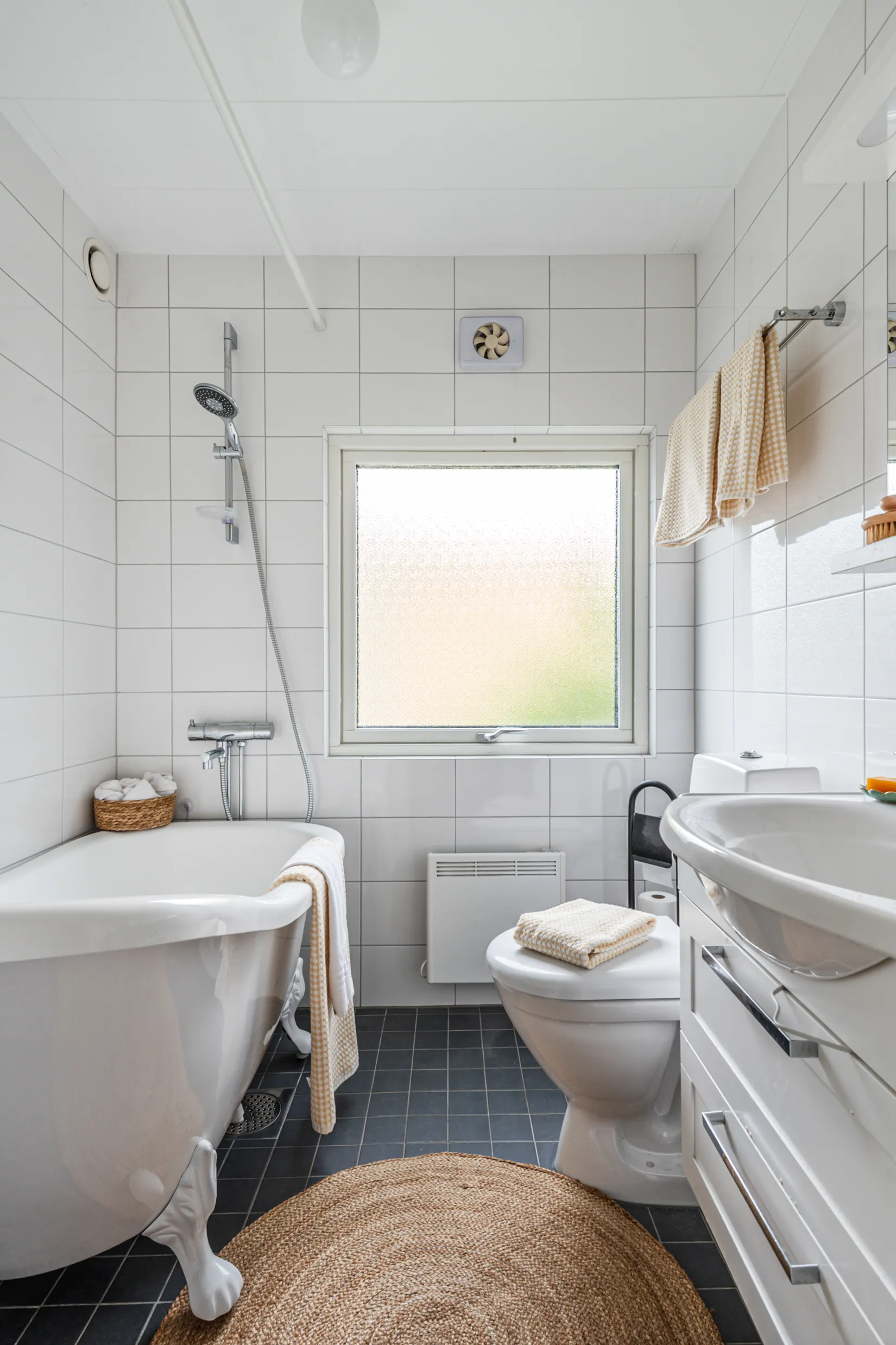 Radhus, Lilla Hundens gata 444, Brandbergen, Haninge