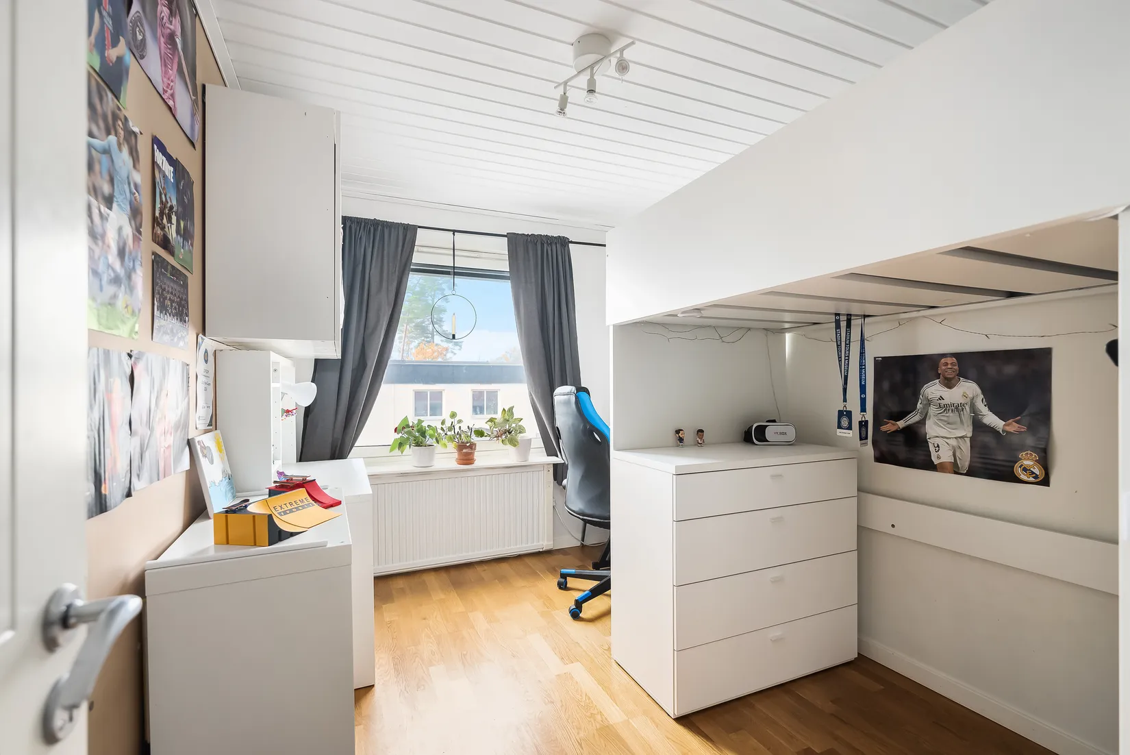 Radhus, Ugglestigen 25, Södra Nynäshamn, Nynäshamn