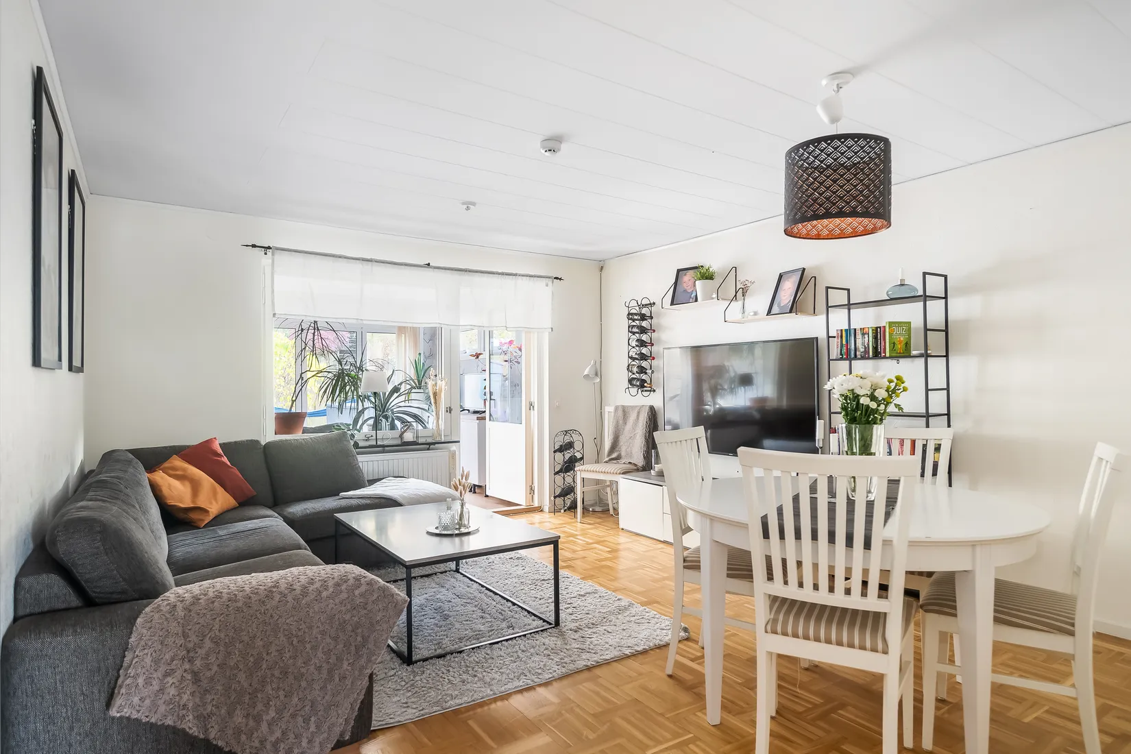 Radhus, Ugglestigen 25, Södra Nynäshamn, Nynäshamn