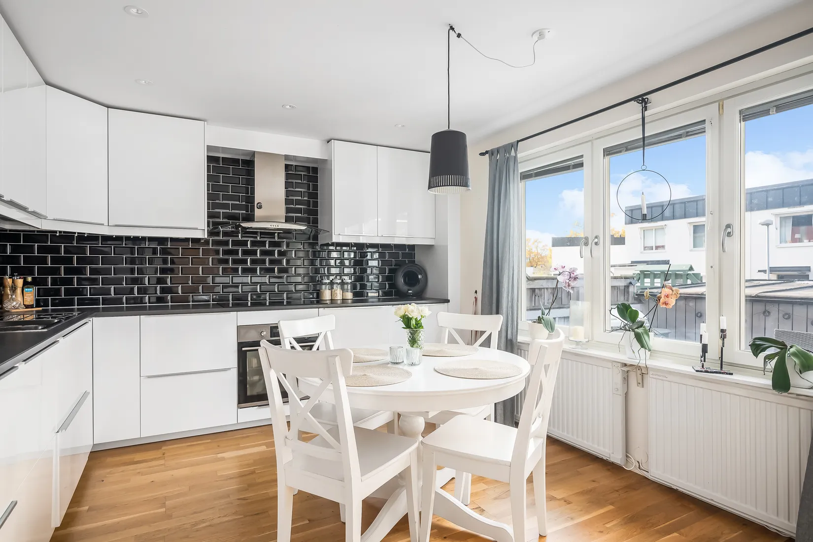 Radhus, Ugglestigen 25, Södra Nynäshamn, Nynäshamn