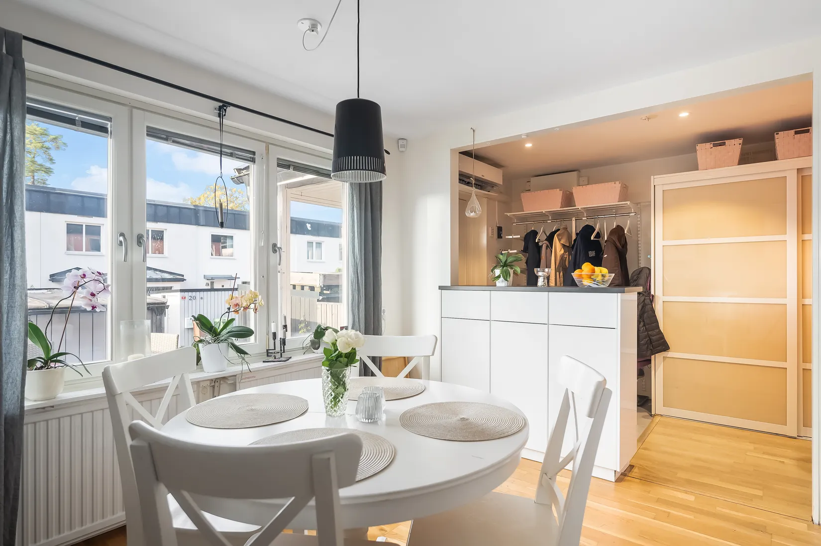 Radhus, Ugglestigen 25, Södra Nynäshamn, Nynäshamn