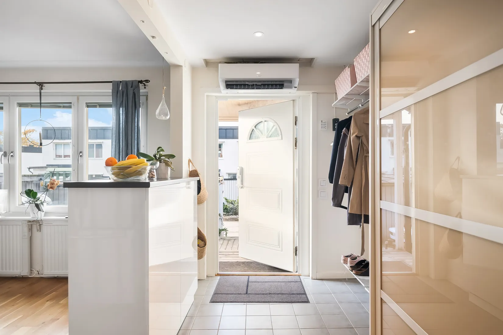 Radhus, Ugglestigen 25, Södra Nynäshamn, Nynäshamn