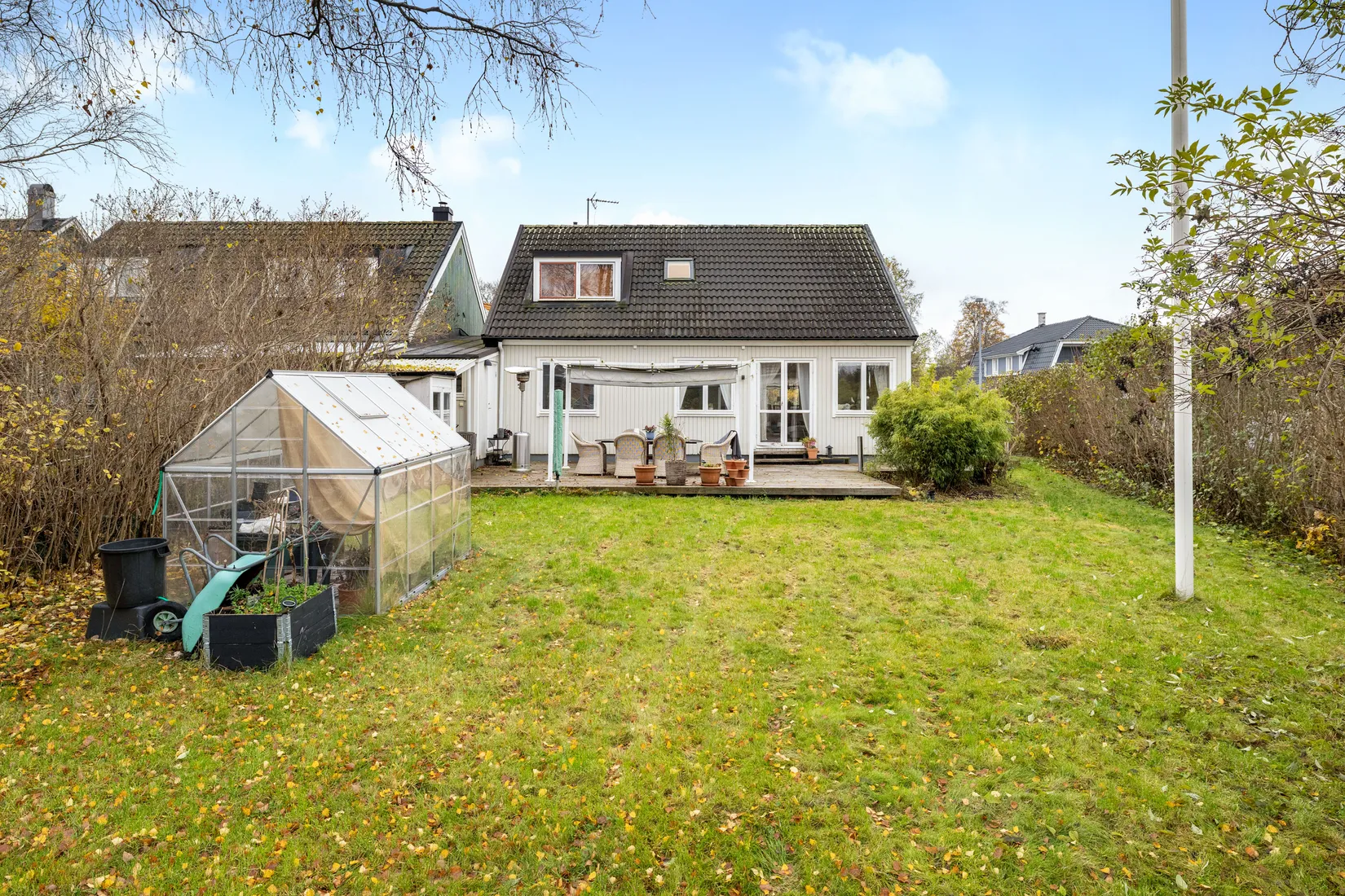 Radhus, Badvägen 18, Tuna, Österåker
