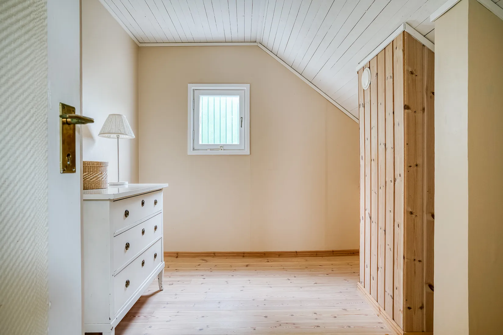 Radhus, Badvägen 18, Tuna, Österåker