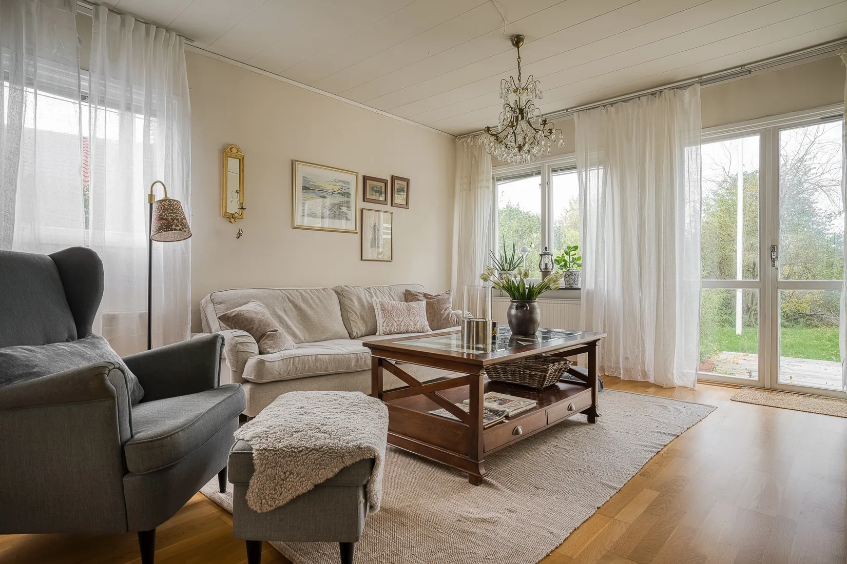 Radhus, Badvägen 18, Tuna, Österåker