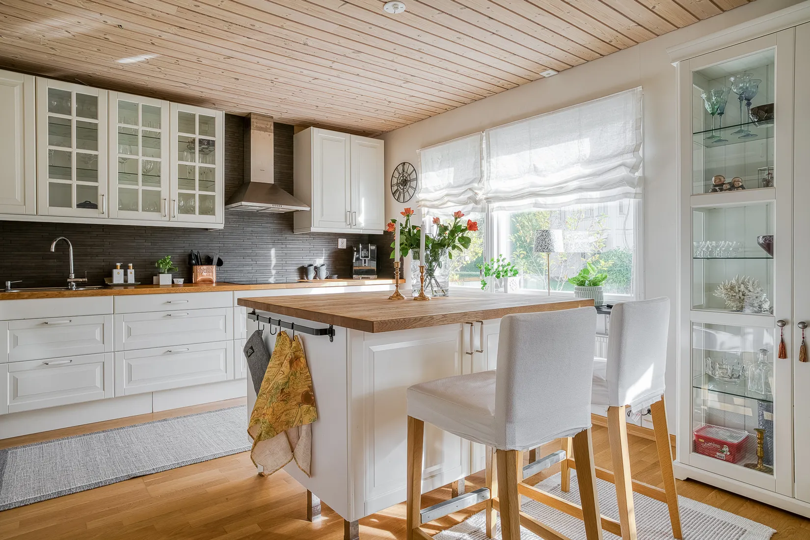 Radhus, Badvägen 18, Tuna, Österåker