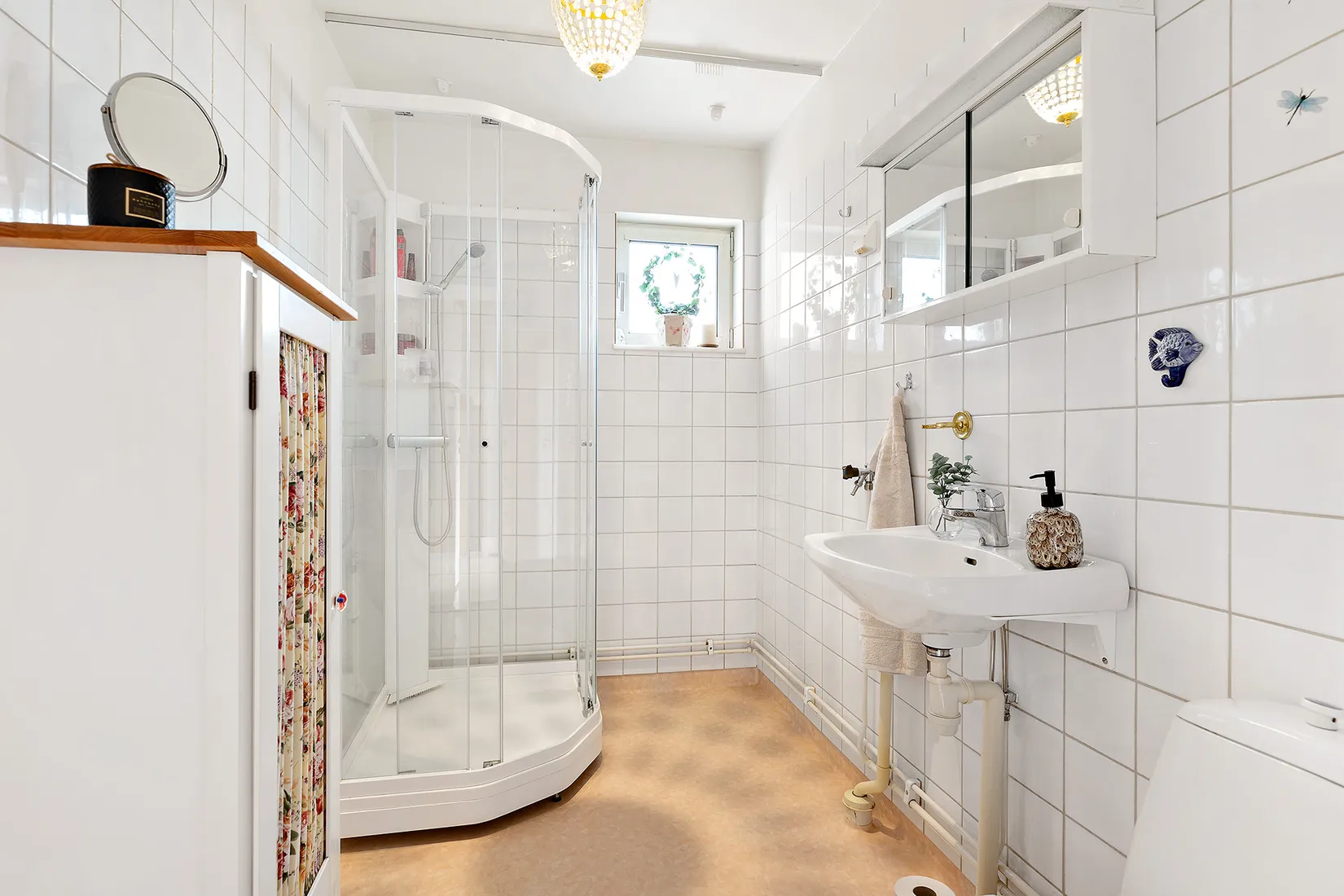 Bostadsrätt, Blomstervägen 1, 6 tr, Bro centrum, Upplands-Bro