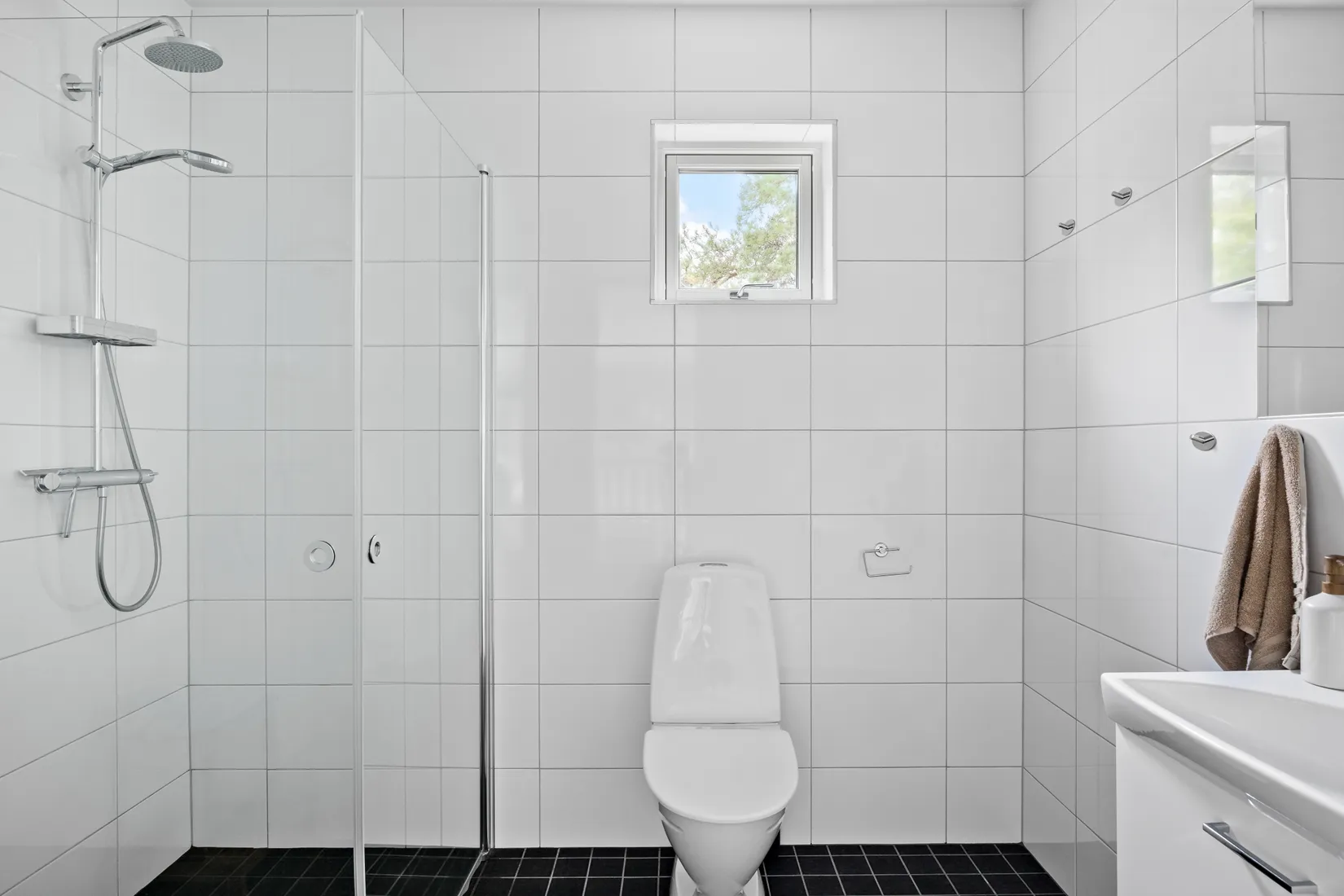 Radhus, Domherrevägen 4G, Ekerö Älvnäs, Ekerö